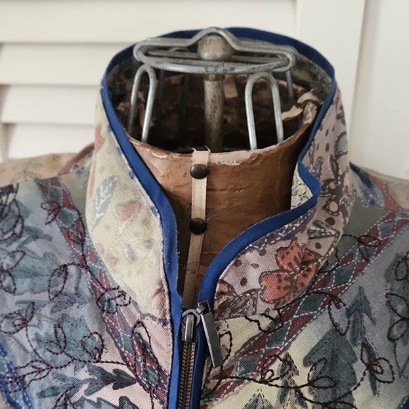 Coldwater Creek Multicolor Patterned Floral Jacket With Embroidery - Picture 9 of 11